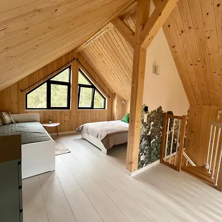 I Skaly, Jura Lutowiec